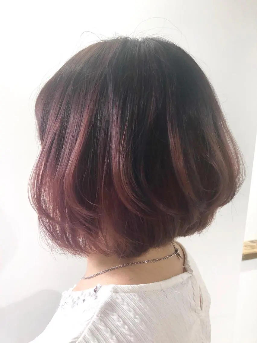 ショート カラー グラデーションカラー 白髪ぼかしハイライト バレイヤージュヤマトのヘアスタイル