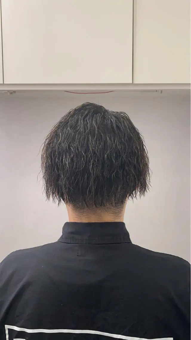 ショート メンズ メンズハイライト メンズパーマ メンズツイストパーマ ハイライト ツイストパーマ 🌈透明感カラー ✨松田龍也🌈のヘアスタイル