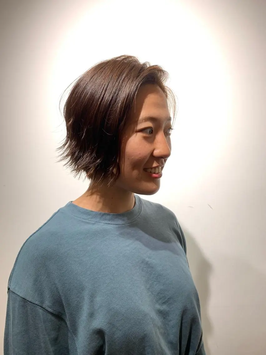 カラー イズミ ナナコのヘアスタイル