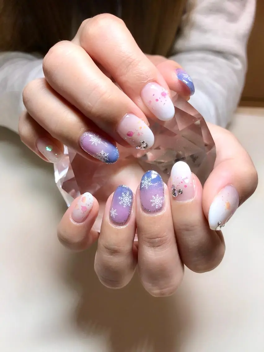 ネイル 'mm  (ミリ) ＭＡＮＡＭＩのネイルデザイン