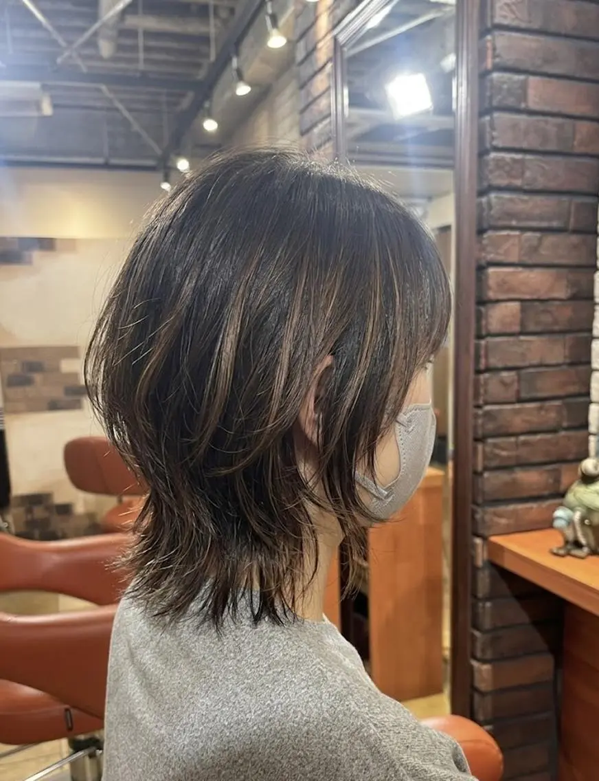 ミディアム カラー ハイライトカラー ハイライト レイヤーカット 小顔カット ウルフカット カット ヘアカラー トリートメント ヘッドスパ flencia 丸 和博｜カットのヘアスタイル