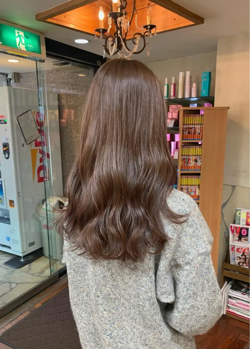 セミロング カラー ベージュカラー カット ヘアカラー トリートメント 矢野 晃平のヘアスタイル