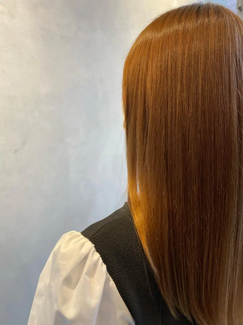 ロング ヘアカラー EARTH岩楯 優貴のヘアスタイル