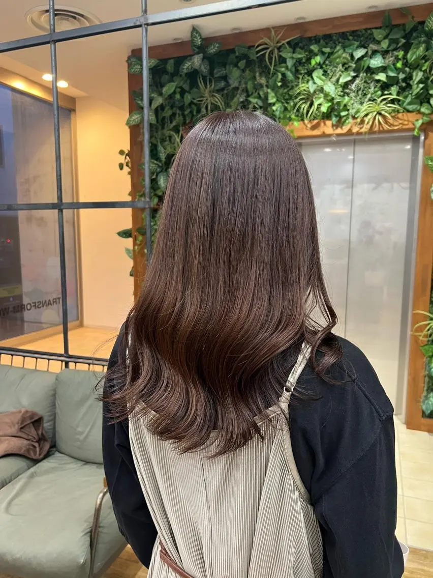 セミロング カラー カット ヘアカラー トリートメント 小池 楓のヘアスタイル
