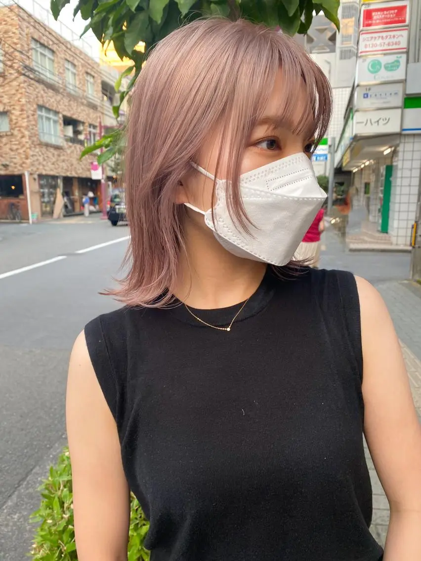 ミディアム カラー 顔周りレイヤーカット ブリーチminamiのヘアスタイル