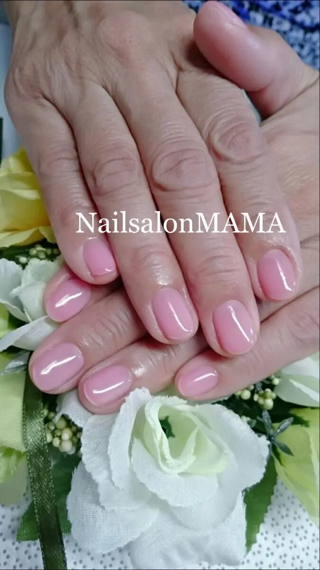 ショート ネイル ワンカラーネイル MAMA +beautyのエステ・リラクイメージ