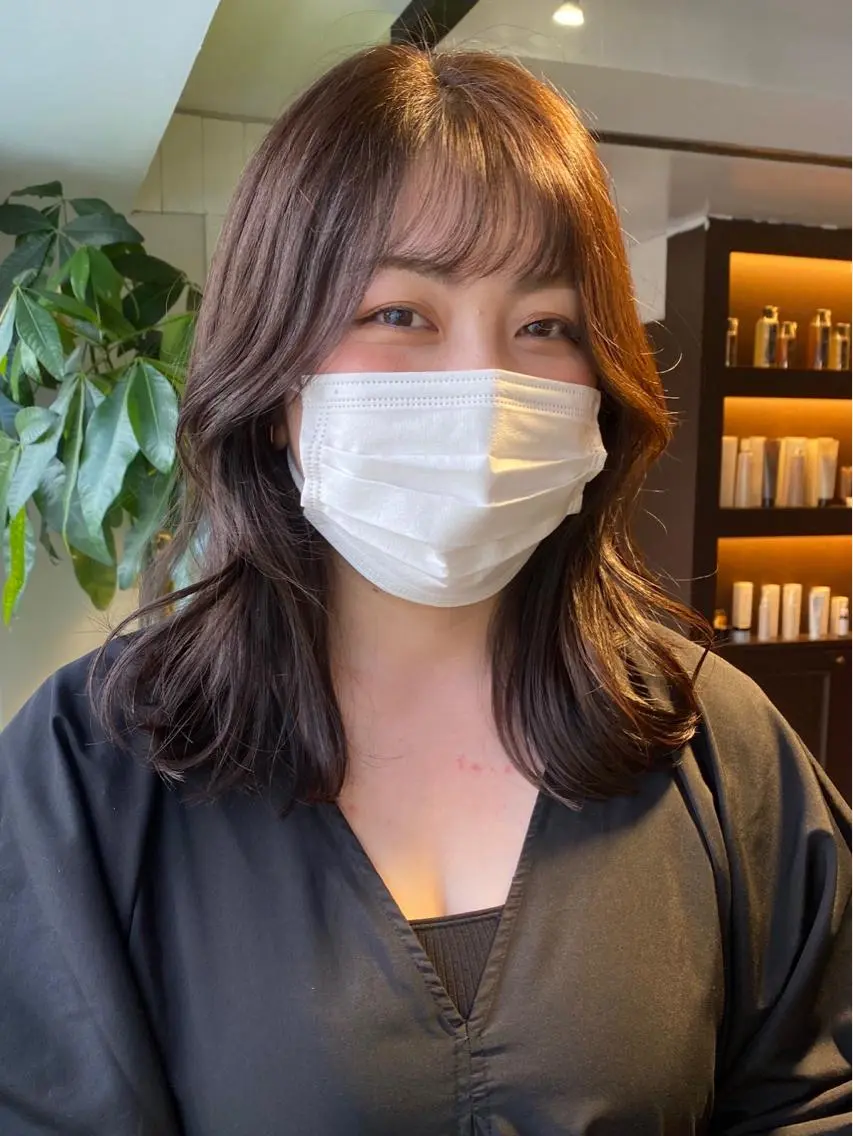 セミロング カラー ヘアアレンジ ブラウンカラー ナチュラルブラウン くびれヘア 韓国風ヘア レイヤーカット×髪質 改善🇰🇷シオリのヘアスタイル