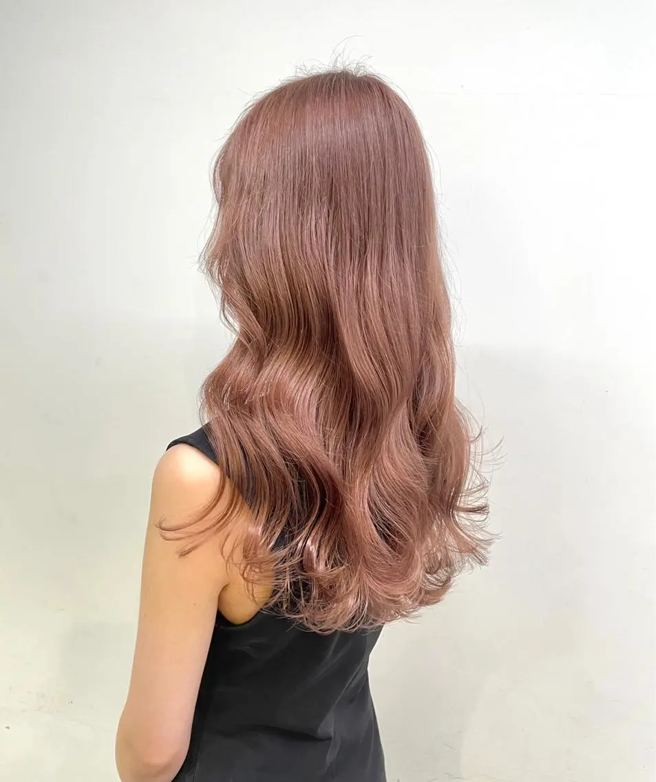ミディアム カット ヘアカラー トリートメント 顔周りレイヤー/新宿 /モテ艶カラー/航介のヘアスタイル