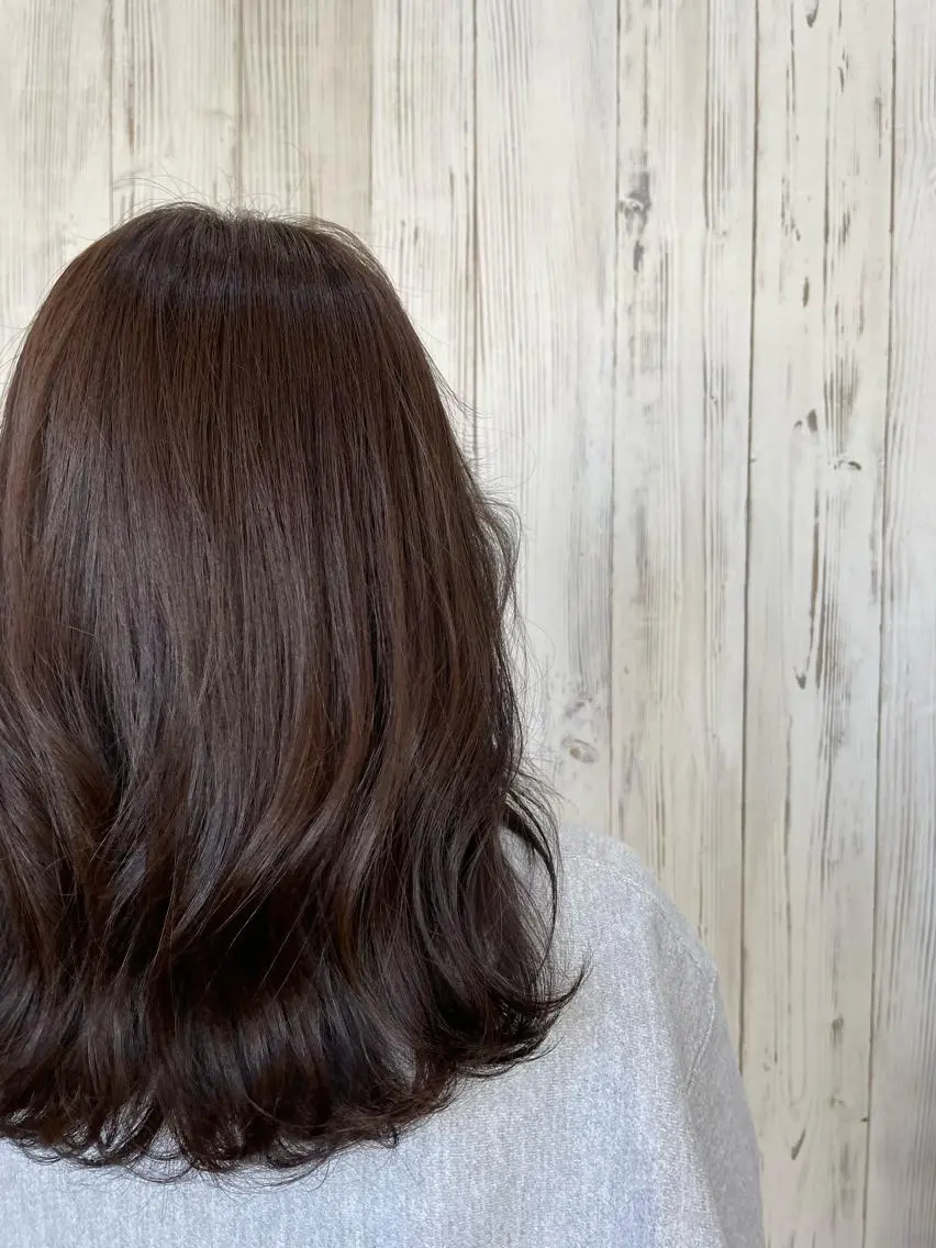 カラー arisa .のヘアスタイル