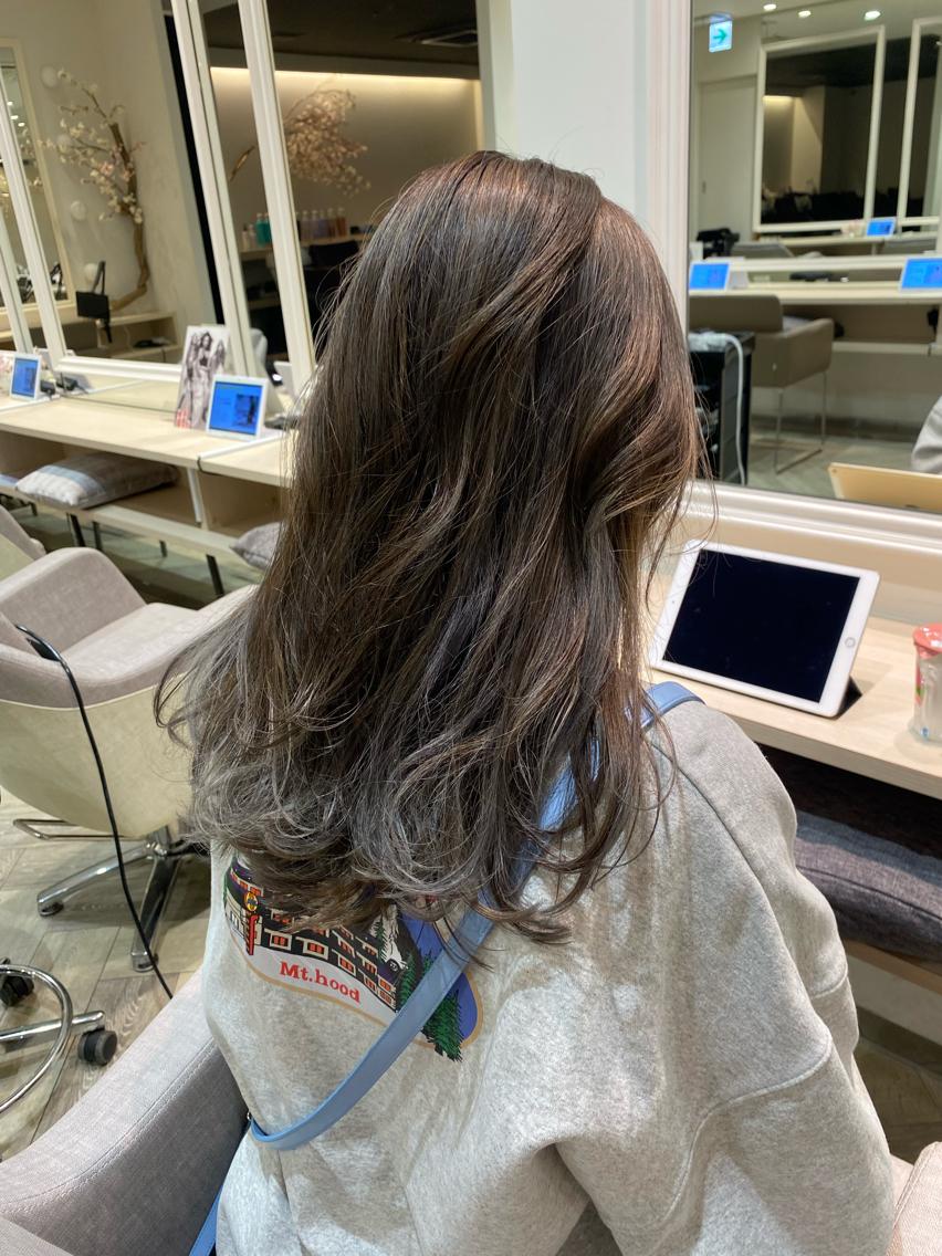 セミロング TRENTE MILLEのヘアスタイル