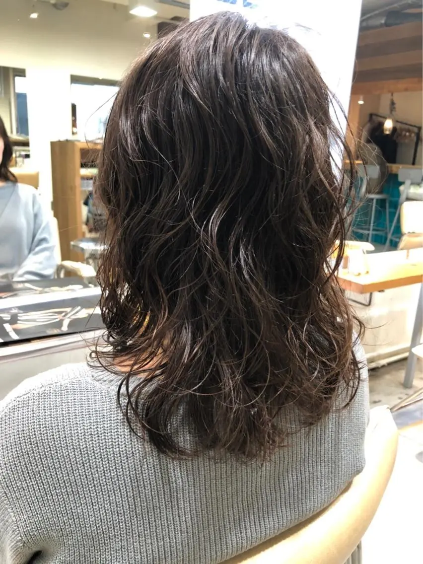 セミロング パーマ セミロングパーマ パーマ美容師 hanaのヘアスタイル