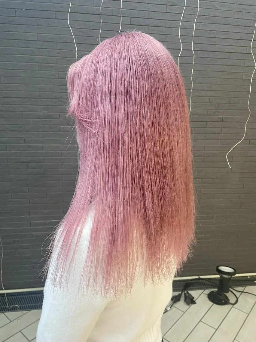セミロング カラー ヘアアレンジ ピンクカラー 🎀透明感カラー 韓国ヘア🎀mahoのヘアスタイル