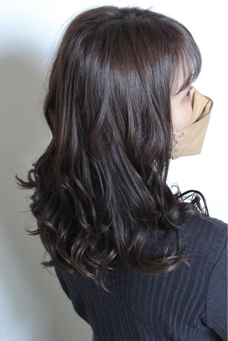 セミロング カラー アッシュ 透明感カラー オレンジ カット ヘアカラー 土居 正季のヘアスタイル
