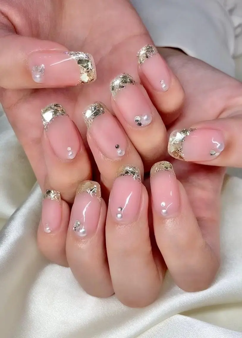 ネイル マツエク・マツパ アイブロウ 韓国風マツエク パリジェンヌラッシュリフト まつげパーマ 結婚式・ブライダル 長さ出し ハンドネイル Nail&eye Belire 新宿のネイルデザイン