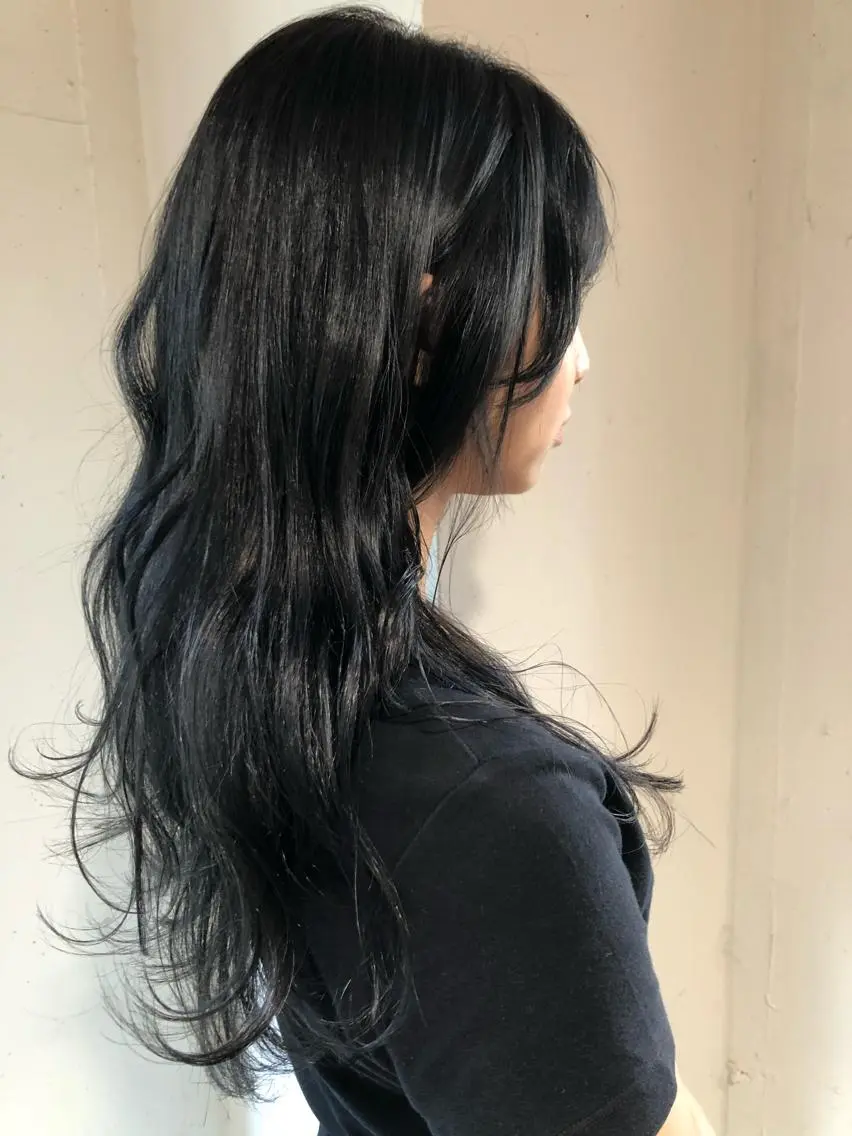 ロング カラー ヘアアレンジ メンズ キッズ ネイル マツエク・マツパ ブルーカラー ブルージュ ブルー カット ヘアカラー トリートメント 透明感カラー🤎 ゆりのヘアスタイル
