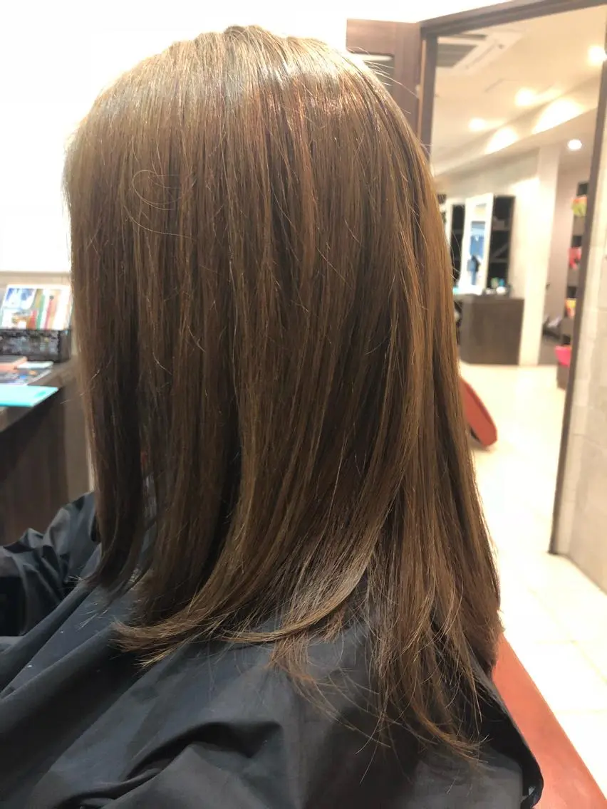 ミディアム カラー 美容室ARKS 黒田杏奈のヘアスタイル