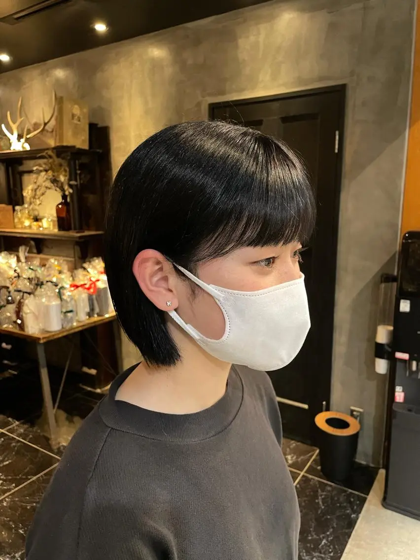 ショート ヘアアレンジ くびれレイヤー/艶 カラー　MADOKAのヘアスタイル