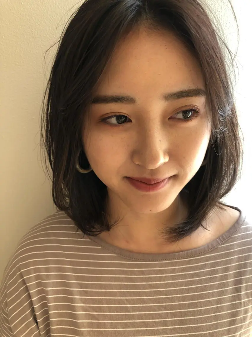 ミディアム カラー ベージュカラー 透明感カラー ラベンダーカラー ラベンダーベージュ 盛れるレイヤーカット 得意🌹井上美沙のヘアスタイル