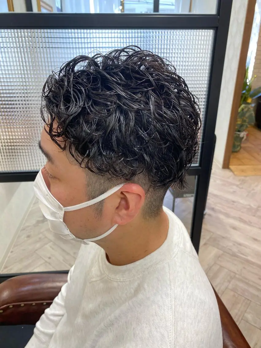 メンズ メンズパーマ メンズツイストパーマ ツイストパーマ カット パーマ ココロ☀️ CLUTCH天王寺店のヘアスタイル