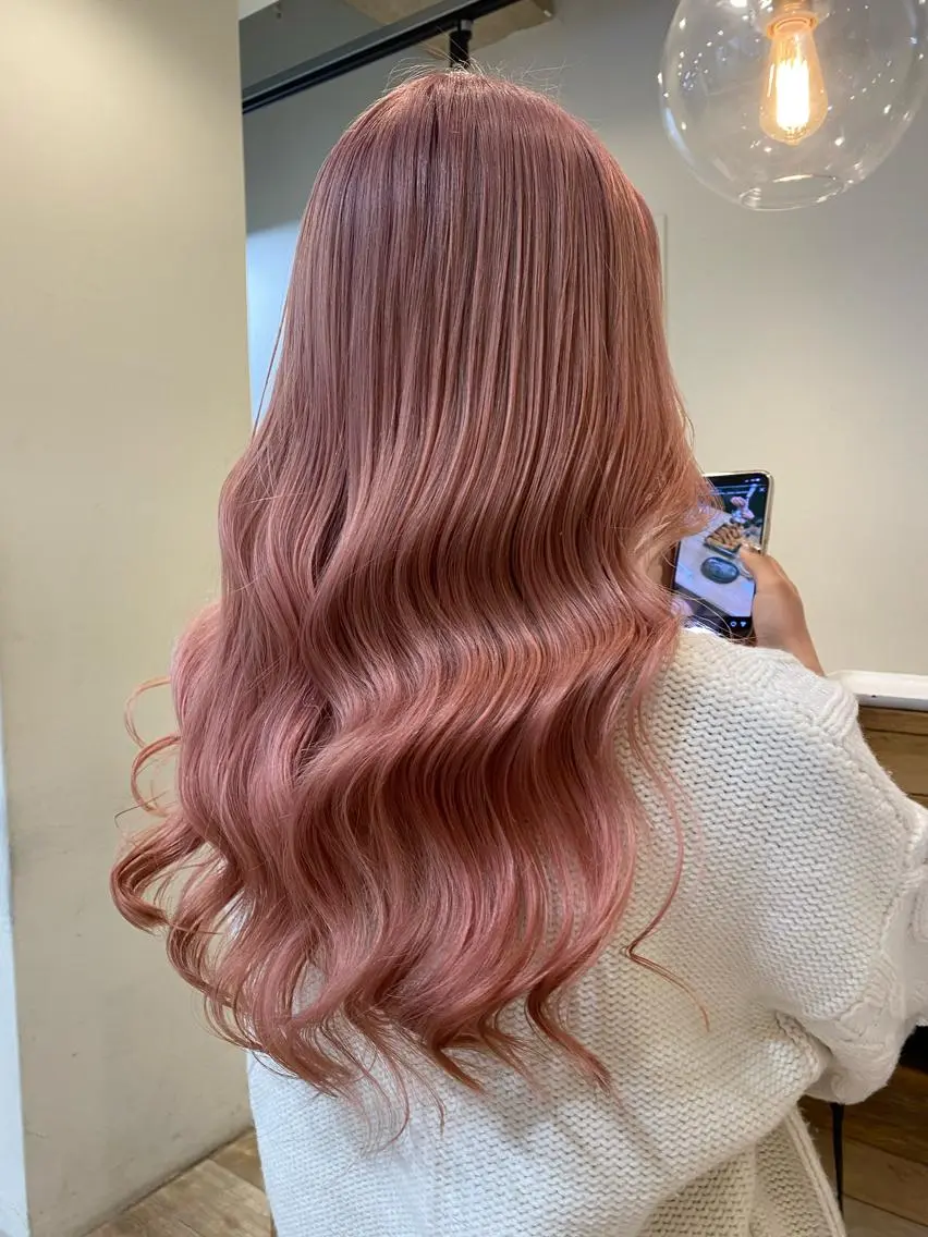 ロング カラー ヘアアレンジ メンズ マツエク・マツパ アイブロウ 切りっぱなしボブ メンズブリーチ メンズハイライト メンズハイトーン メンズインナーカラー 奈良 彩華のヘアスタイル