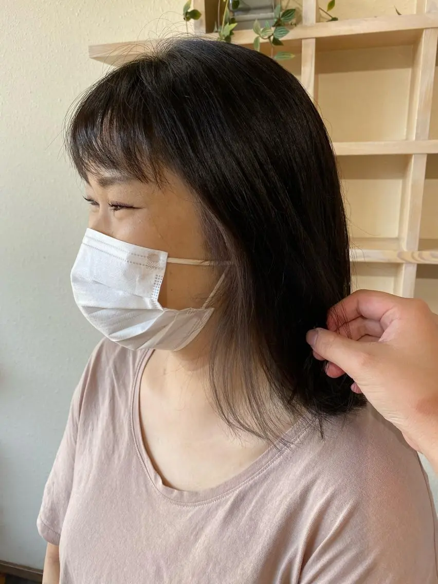 ロング カラー 中川 茜里のヘアスタイル