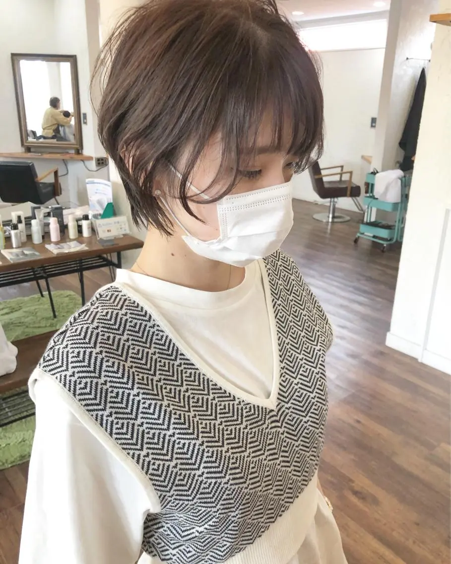 ショート カラー アッシュ ラベンダーカラー ラベンダーアッシュ ショートヘア 江原 彩華のヘアスタイル