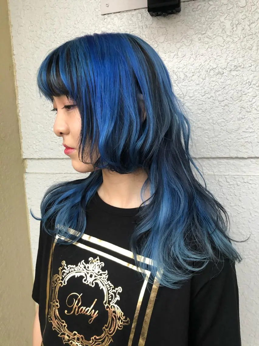 セミロング カラー レイヤーカット ウルフカット ウルフレイヤー レイヤーカット匠 イソザキノリユキのヘアスタイル