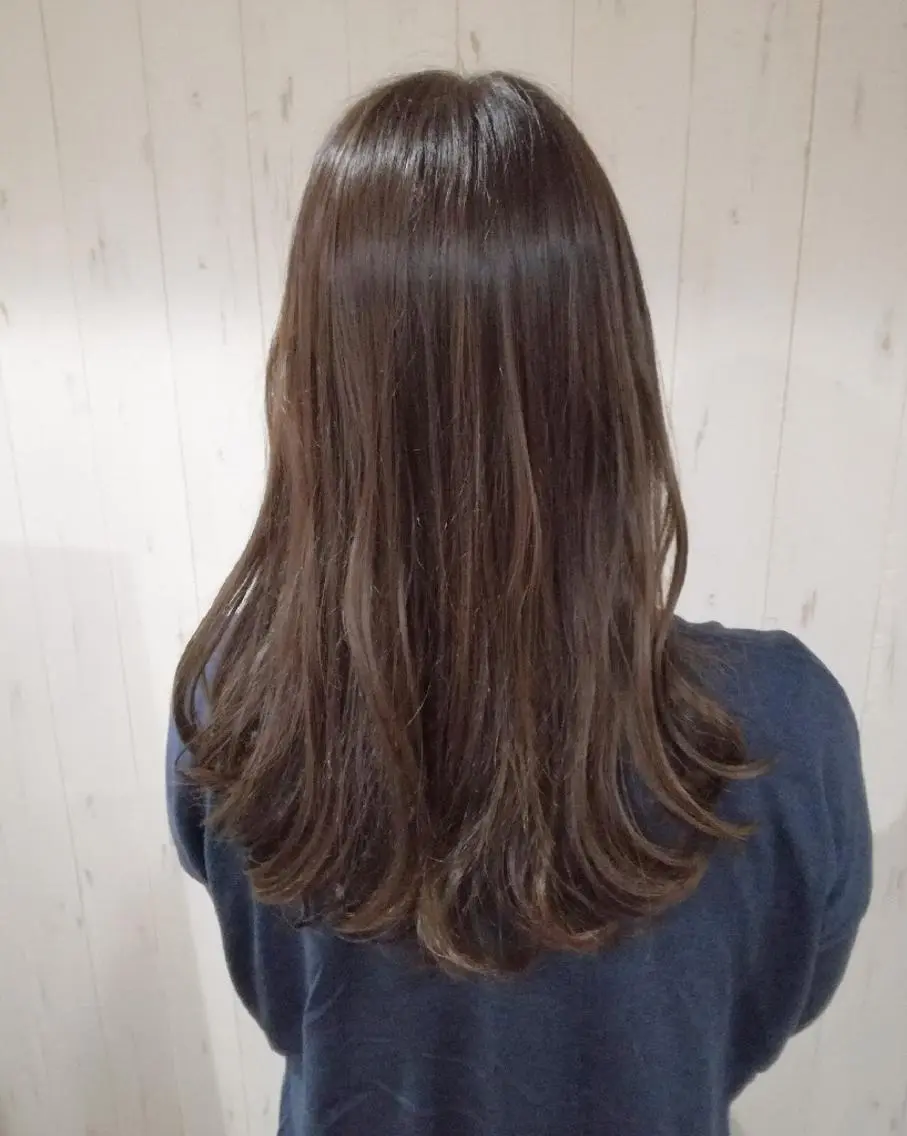 ロング カラー アッシュ ベージュカラー ハイライトカラー ハイライト 西川 敏夫のヘアスタイル
