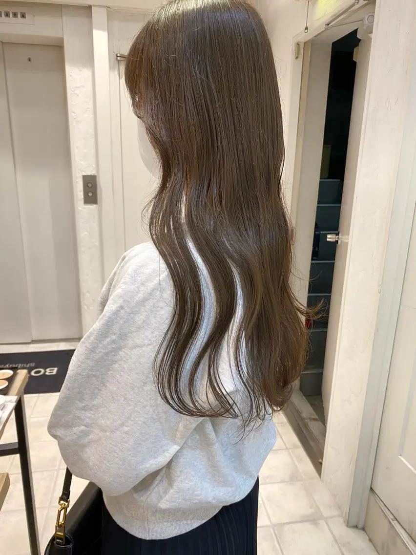 ロング カラー ベージュカラー グレージュ オリーブベージュ オリーブカラー オリーブグレージュ 🌟アレンジが似合う カラー🌟Rumiのヘアスタイル