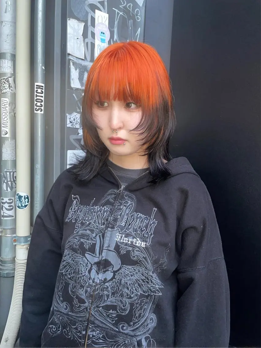 セミロング カラー セミロングパーマ バレイヤージュ ブリーチ ケアブリーチ デザインカラー スパイラルパーマ 🌐hina⭐️のヘアスタイル