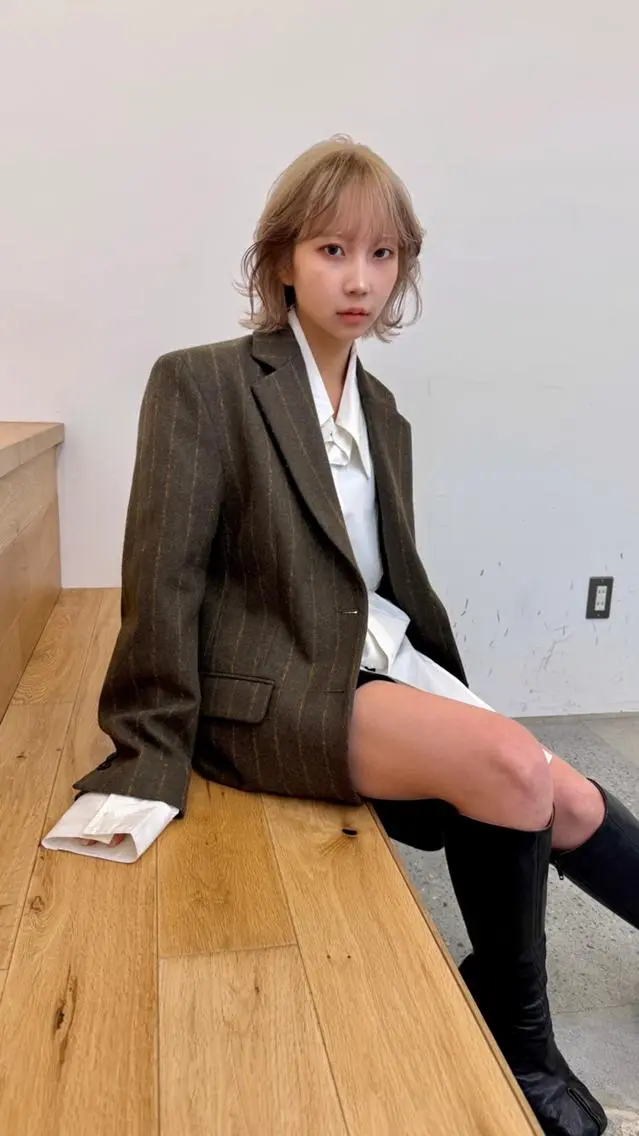 ショート カラー ケアブリーチ特化 VARDY表参道のヘアスタイル