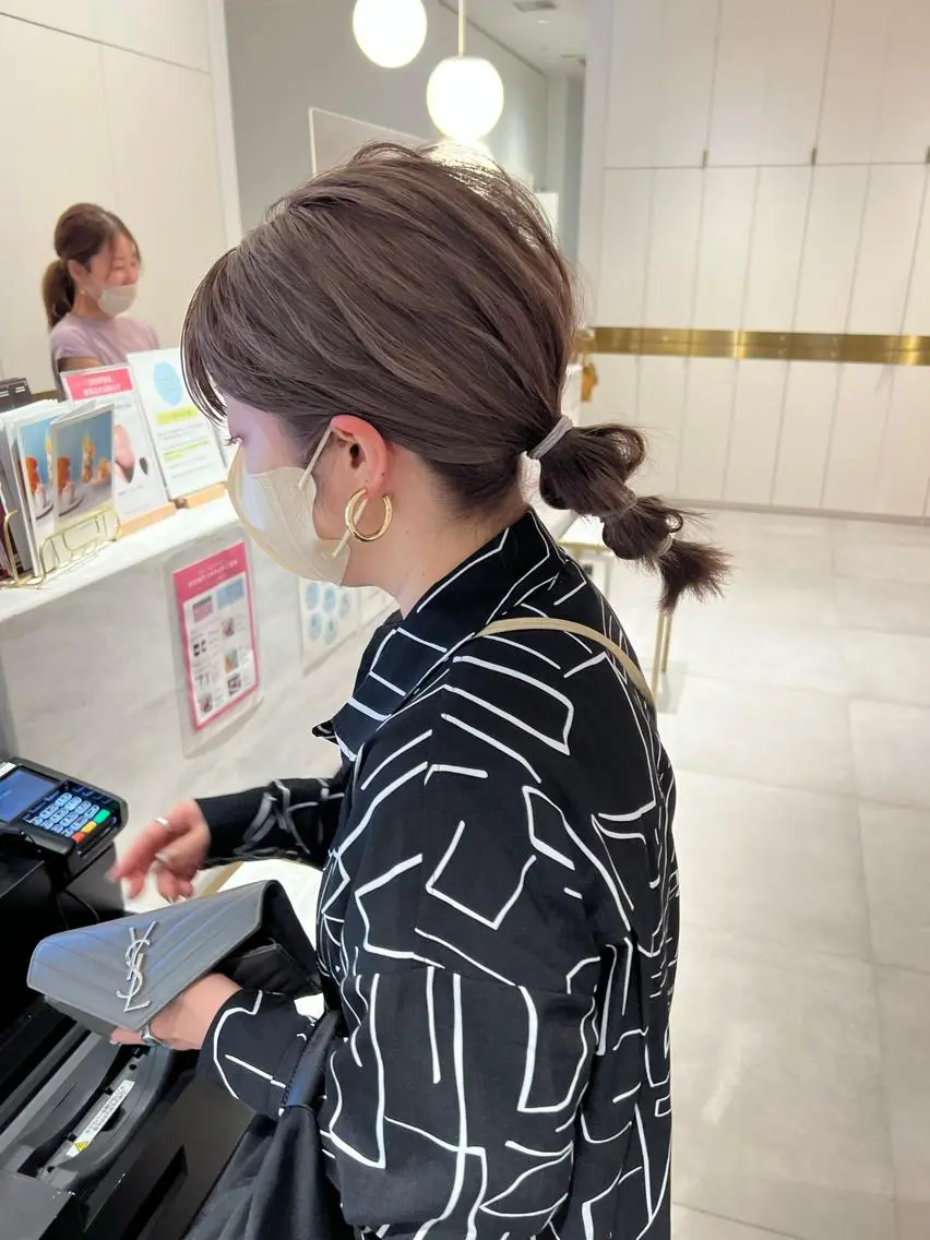 ミディアム カラー ヘアアレンジ ベージュカラー 透明感カラー グレージュ ボブ ヘアカラー トリートメント ヘアセット レイヤー専門家 ダブルカラー修のヘアスタイル