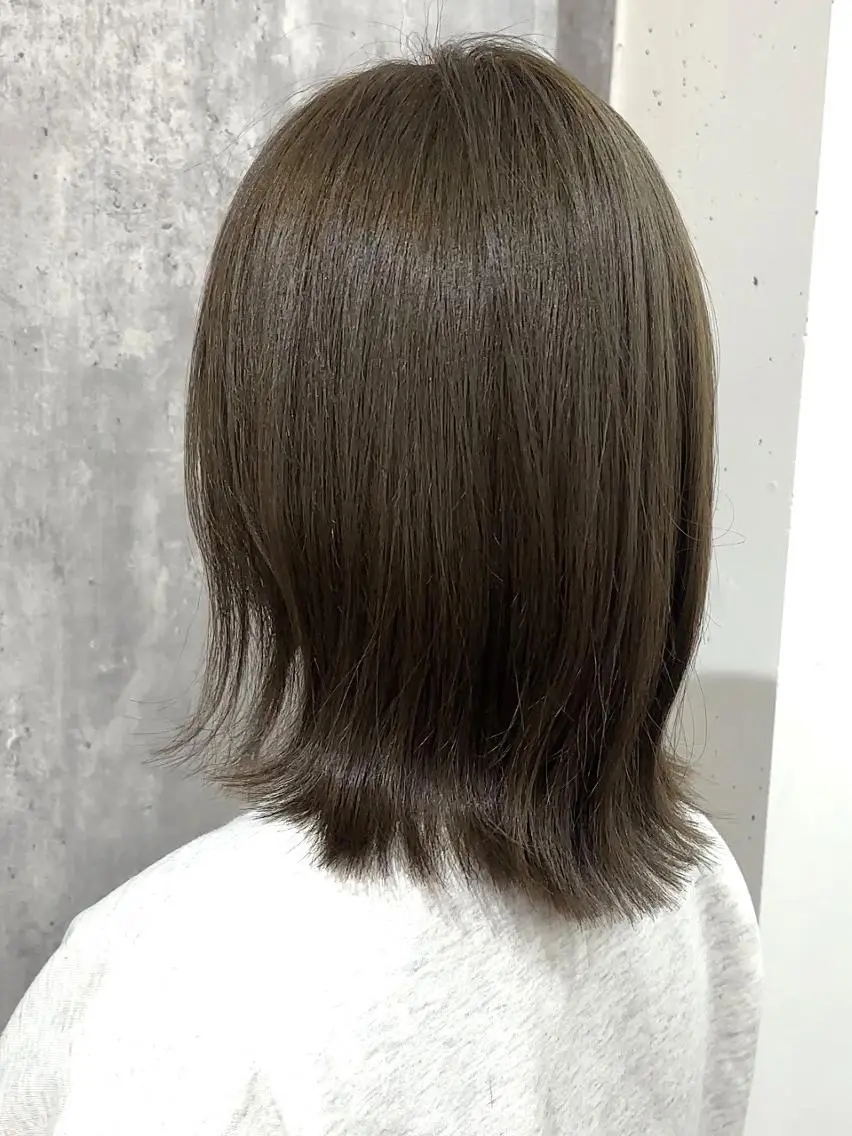 ミディアム カラー 幕田 希耀美のヘアスタイル