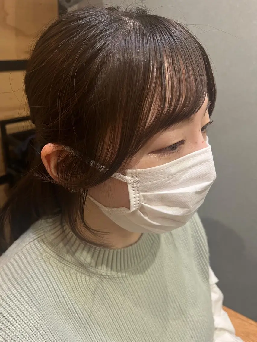 ミディアム カラー パーマ ヘアアレンジ メンズ キッズ ネイル マツエク・マツパ アイブロウ ミディアムパーマ メンズハイライト メンズパーマ ブラウンカラー ケアカラー 久木原 ゆりのヘアスタイル