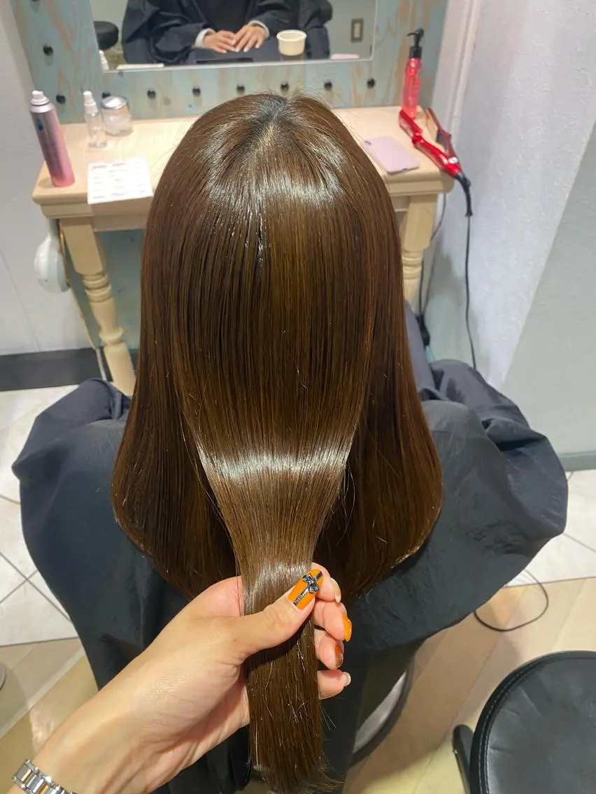 ロング トリートメント 髪質改善 縮毛の達人 矢井由真のヘアスタイル