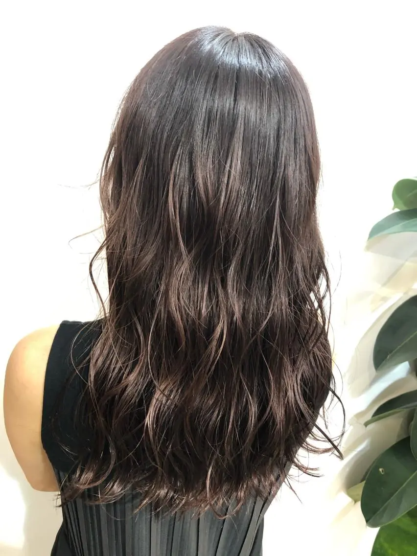 ロング カラー ブリーチ ブラウンカラー ブリーチなしカラー パープルカラー バイオレットカラー 松田 真央のヘアスタイル