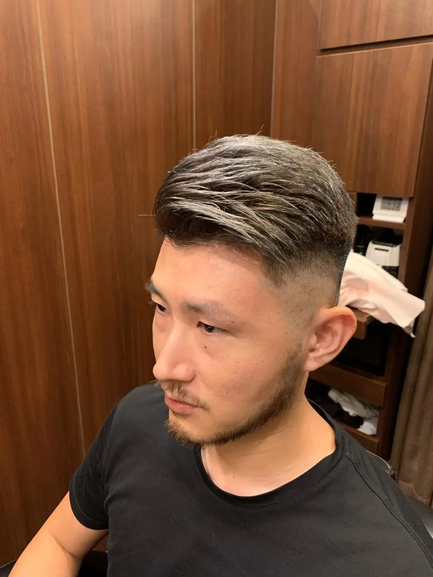 ショート カラー メンズ 横田 大和のヘアスタイル