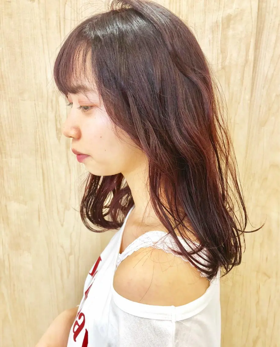 ミディアム カラー ブリーチ ラベンダーカラー ブリーチなしカラー ピンクカラー ピンクラベンダー 岩田 萌那のヘアスタイル