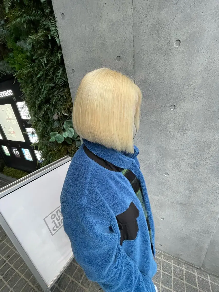 ショート カラー ブリーチ 抜きっぱなしブロンド ヘアカラー ブリーチ専門美容師 谷合純一のヘアスタイル