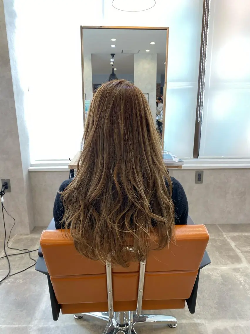 ロング カット ヘアカラー トリートメント KAITOH ATSUSHIのヘアスタイル