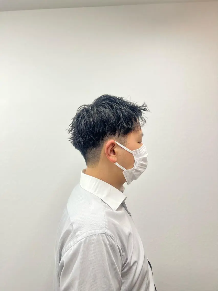 ショート パーマ メンズ 木下 紗綾のヘアスタイル