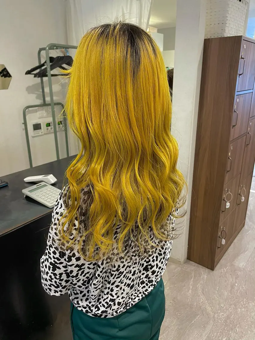 ロング カラー カット ヘアカラー トリートメント 安藤 佑衣のヘアスタイル