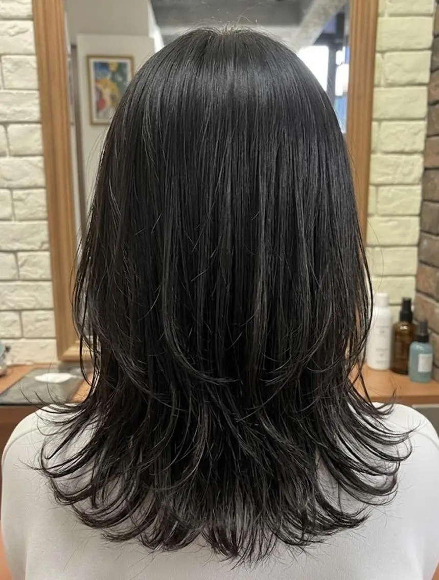 ミディアム レイヤーカット flencia 丸 和博|カットのヘアスタイル