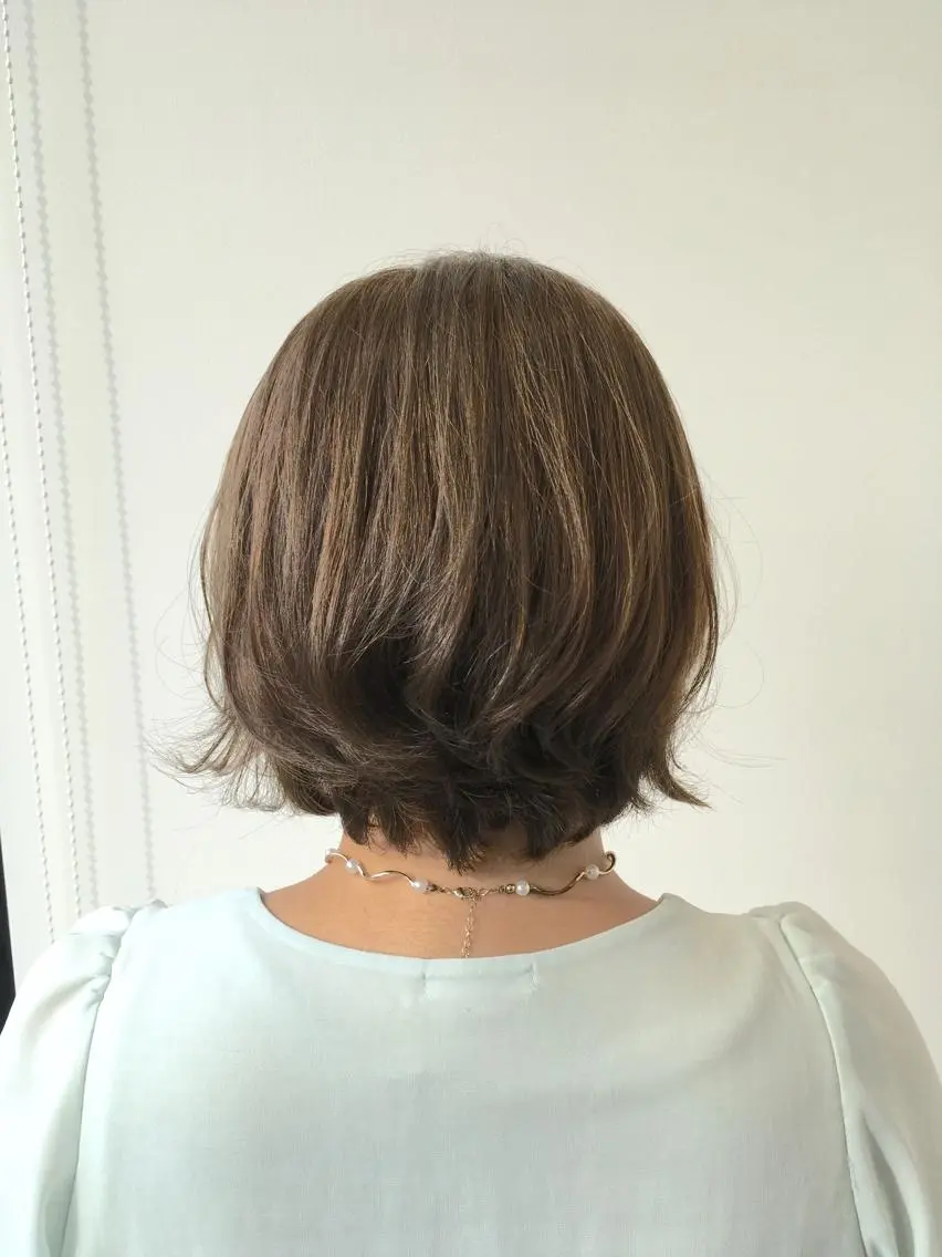 ショート カラー ベージュカラー ブリーチ ブリーチなしカラー オリーブベージュ yoshi ☆のヘアスタイル