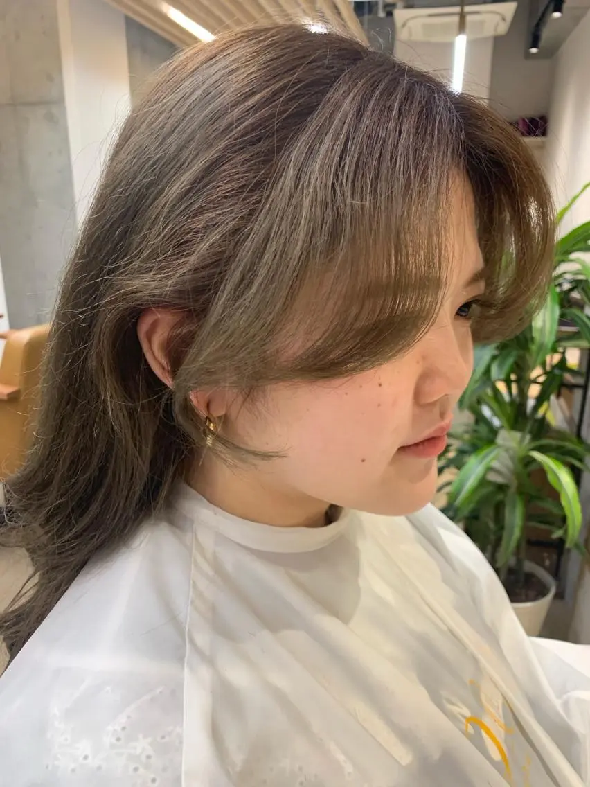 ミディアム 韓国風ヘア 鈴木 まりやのヘアスタイル
