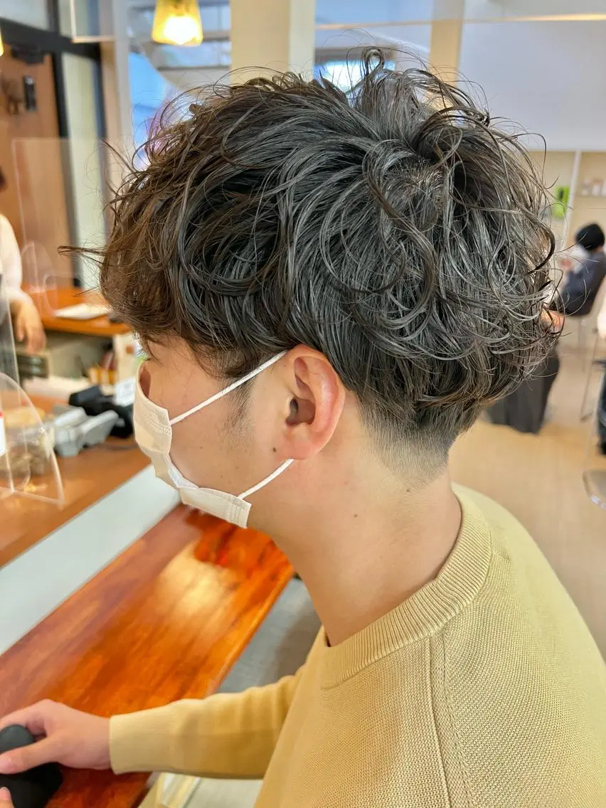 ショート パーマ メンズ メンズパーマ 黒崎 美乃里のヘアスタイル