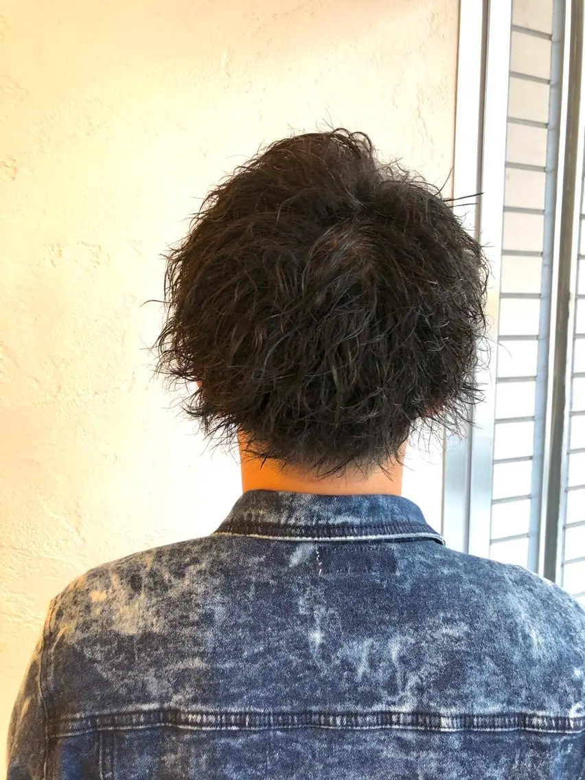 ショート メンズ メンズパーマ メンズツイストパーマ ツイストパーマ キノシタ ナオユキのヘアスタイル