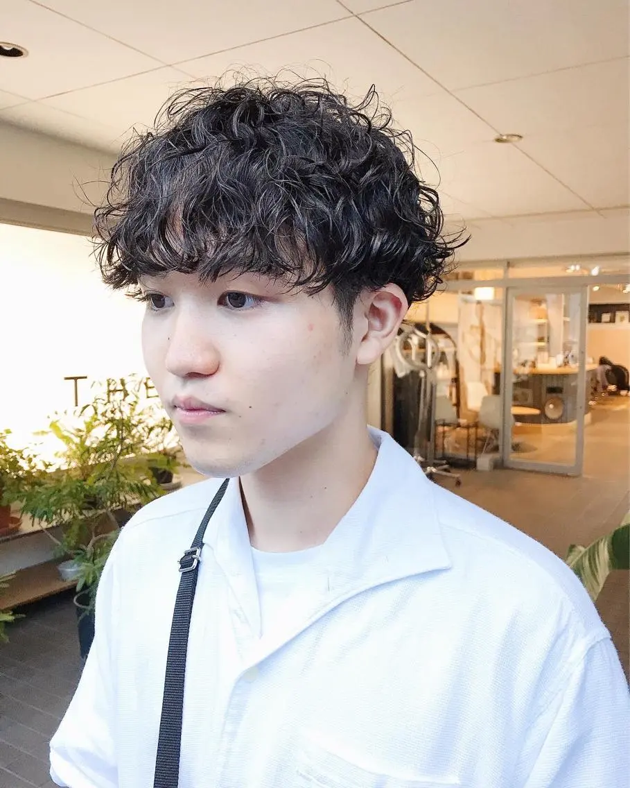 ショート パーマ メンズ マッシュ メンズパーマ カット ヘアカラー パーマ 縮毛矯正 トリートメント メンズパーマ タカキリョウのヘアスタイル