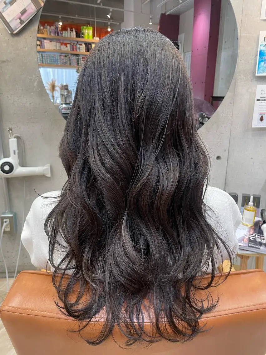 ロング カラー 透明感カラー ハイライトカラー ハイトーンカラー ボブ くびれヘア 東 史夏のヘアスタイル