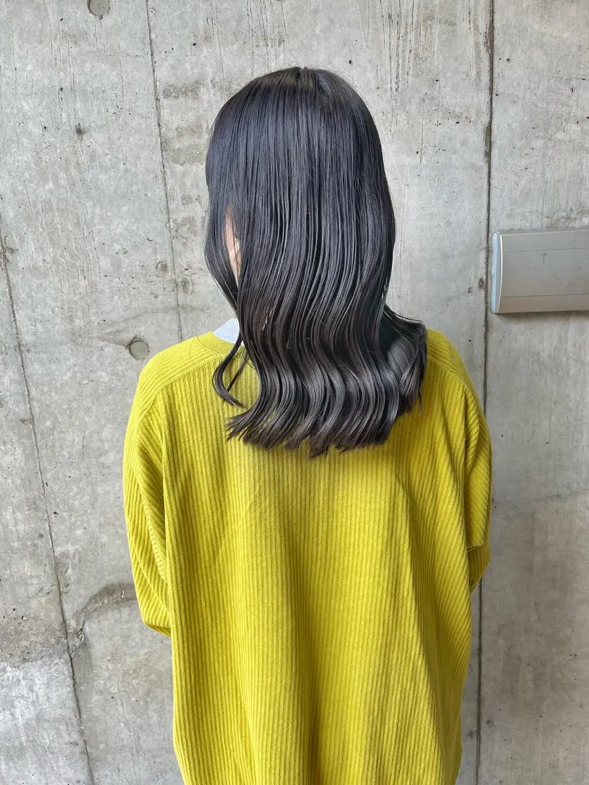 ミディアム ミディアムレイヤー アッシュ ミルクティーブラウン ピンクブラウン レイヤーカット ヘアカラー ハイトーンNo.1✨ パーマ✨イマイタツヤのヘアスタイル